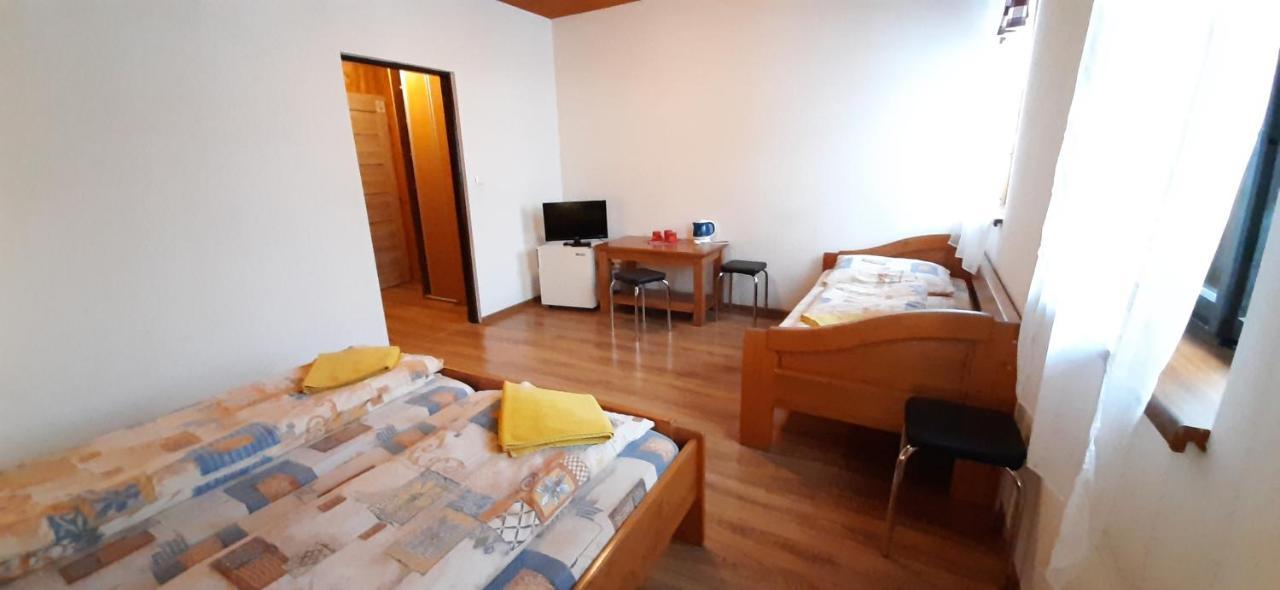 Penzión Jánošíkova Krčma Ruzomberok Exterior foto